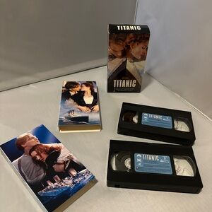 Titanic Movie VHS - 1998 movie